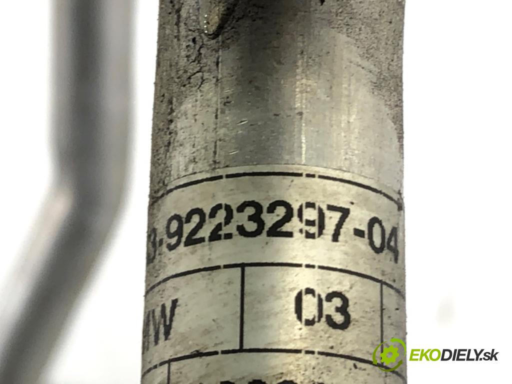 BMW F20 liftback 2012 125 kW 118 i 1598 rúrka klimatizácie 9223297 (Rúrka klimatizácie)