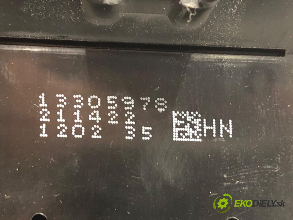 OPEL ASTRA J liftback 2012 81 kW 1.7 CDTI (08) 1686 Prepínač okien 13305978 (Prepínacie páčky pod volantom)