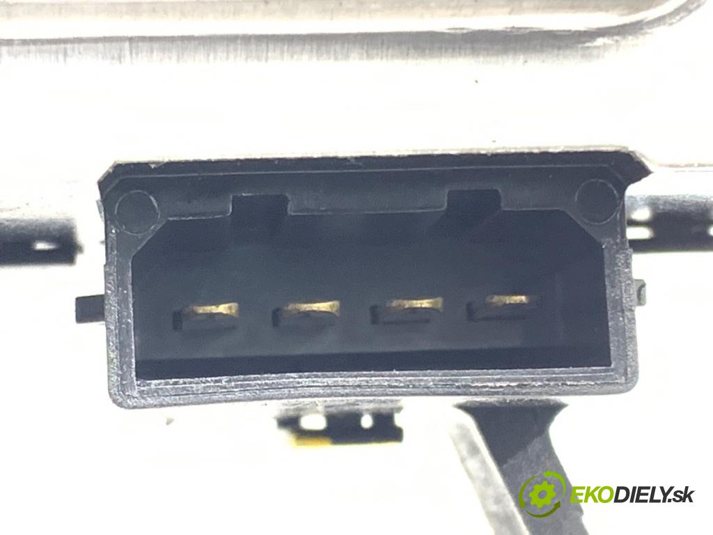 AUDI A4 B8 Kombi 2015 110 kW 2.0 TDI 1968 motor stěračů zadní část 4F9955711C