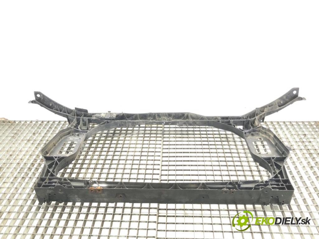 AUDI A4 B8 Kombi 2015 110 kW 2.0 TDI 1968 Držiak predný  (Výstuhy predné)