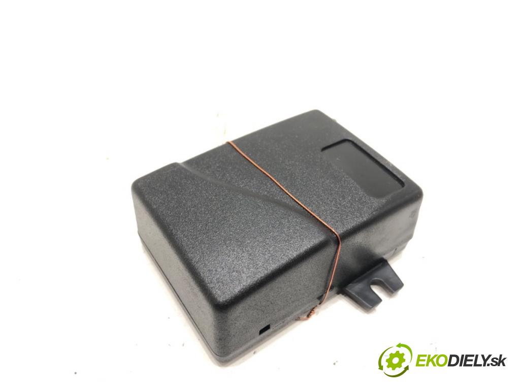 AUDI A4 B8 Kombi 2015 110 kW 2.0 TDI 1968 Modul ťažného oka 10R-033232 (Riadiaca jednotka ostatné)