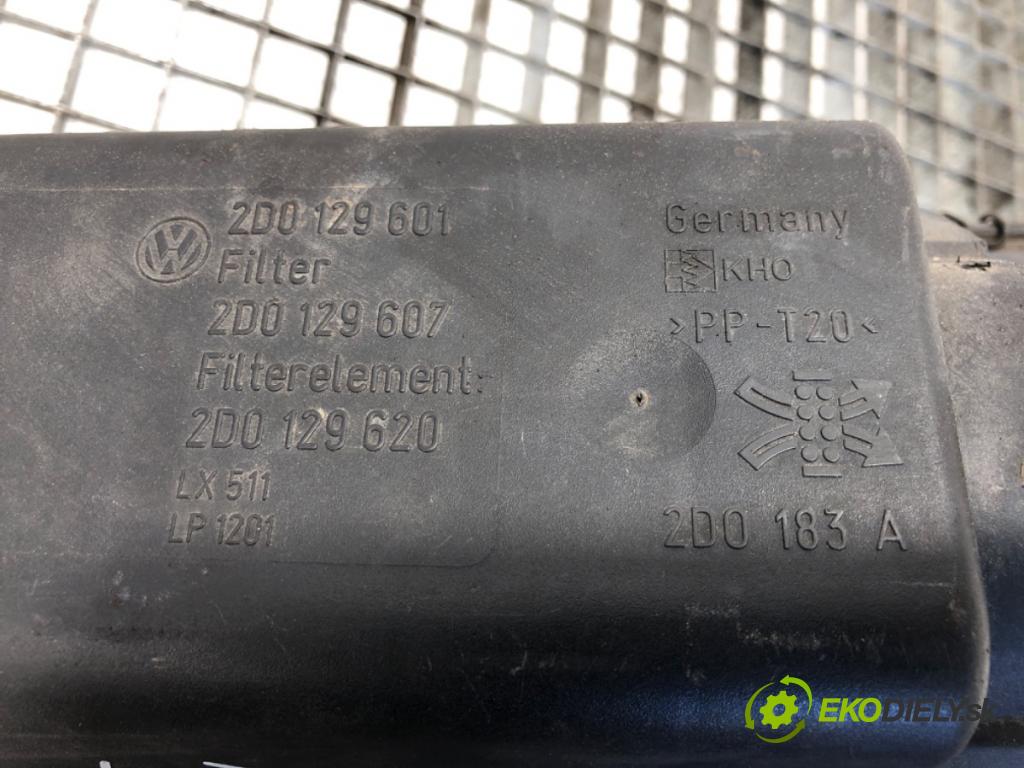 VW LT 28 35 Autobus 2001 80 kW 2.5 TDI 2461 Obal filtra vzduchu 2D0129601 (Obal filtra vzduchu)