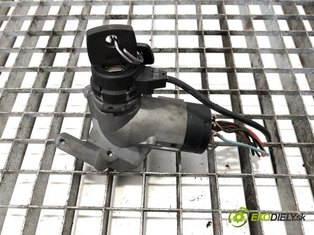 VW LT 28 35 Autobus 2001 80 kW 2.5 TDI 2461 spinačka  (Spínacia skrinka)