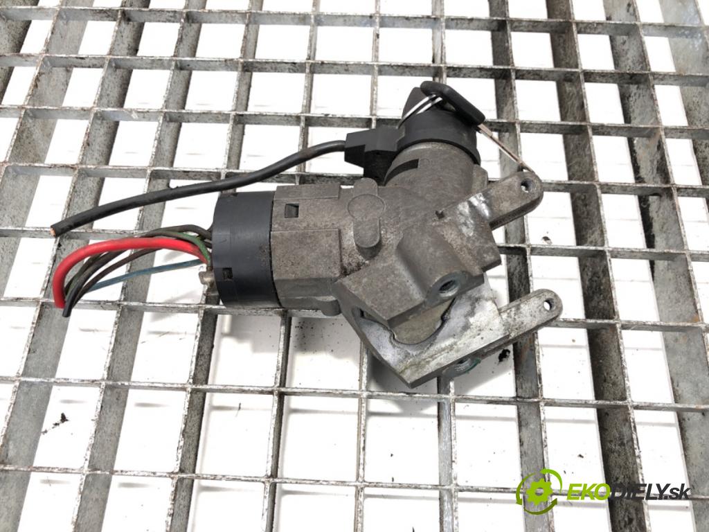 VW LT 28 35 Autobus 2001 80 kW 2.5 TDI 2461 spinačka  (Spínacia skrinka)