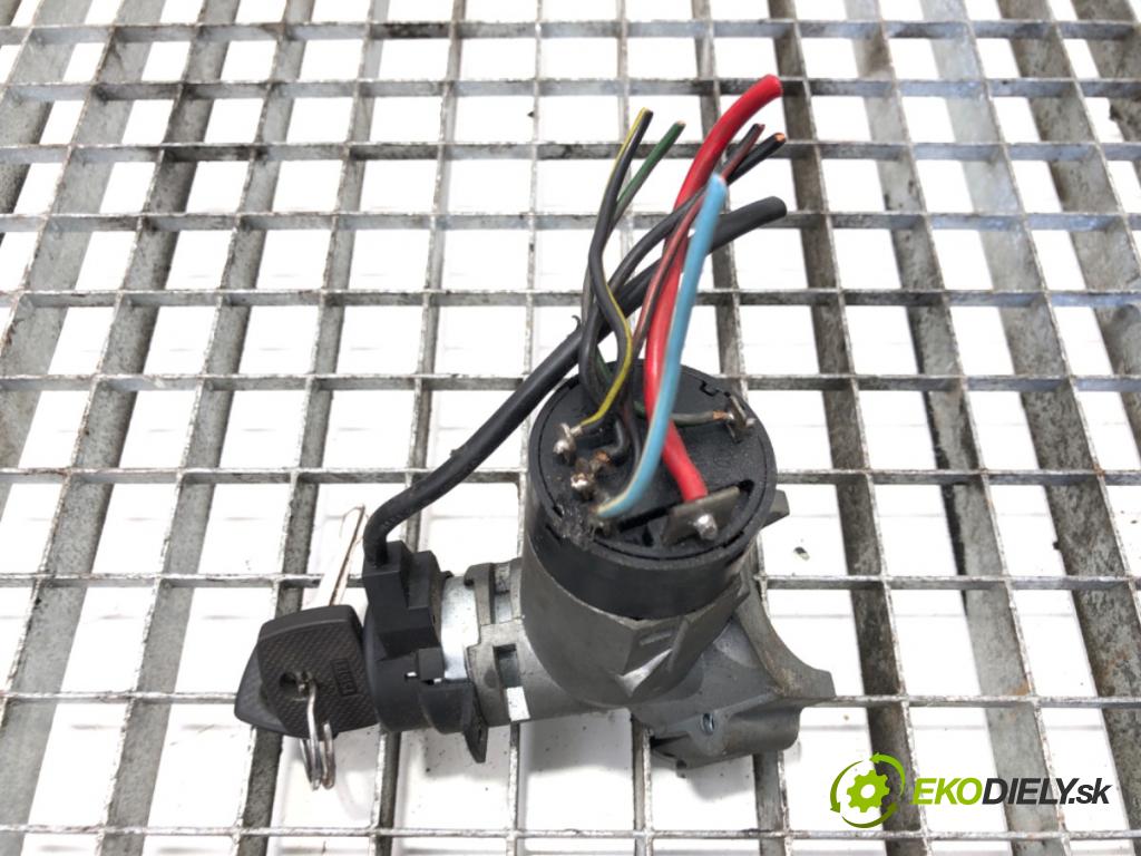 VW LT 28 35 Autobus 2001 80 kW 2.5 TDI 2461 spinačka  (Spínacia skrinka)