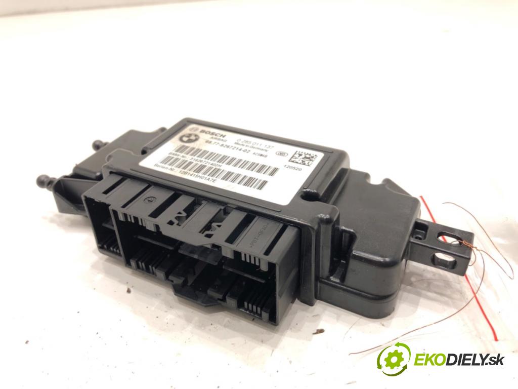BMW F20 liftback 2012 125 kW 118 i 1598 senzor airbag 9267214 0285011137 (Snímač)