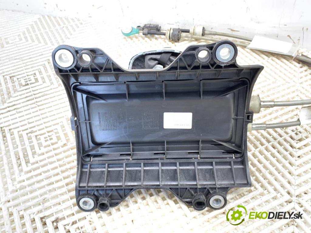 OPEL CORSA E liftback 2018 55 kW 1.4 (08, 68) 1398 Kulisa 55509034 (Rýchlostná páka (kulisa))