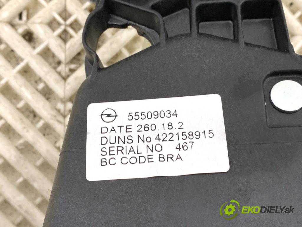 OPEL CORSA E liftback 2018 55 kW 1.4 (08, 68) 1398 Kulisa 55509034 (Rýchlostná páka (kulisa))