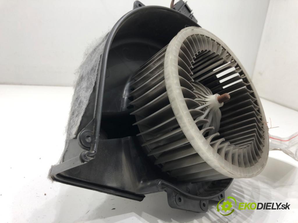 SKODA RAPID liftback 2015 55 kW 1.2 1198 ventilátor kúrenia 6R1819015