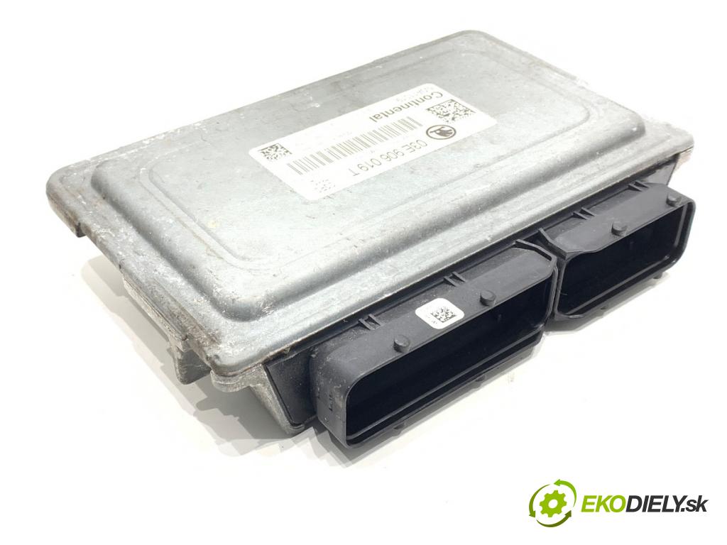 SKODA RAPID liftback 2015 55 kW 1.2 1198 riadiaca jednotka Motor 03E906019T (Riadiaca jednotka)