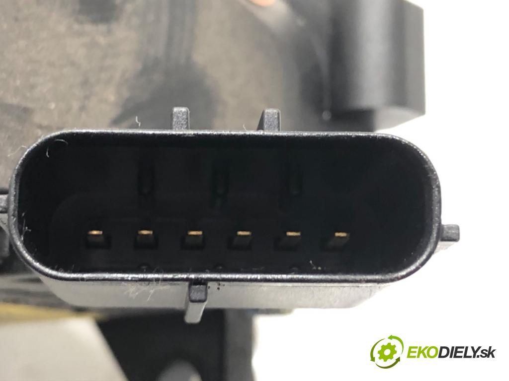 SKODA RAPID liftback 2015 55 kW 1.2 1198 potenciometr plynového pedálu 6R1721503H (Pedály)