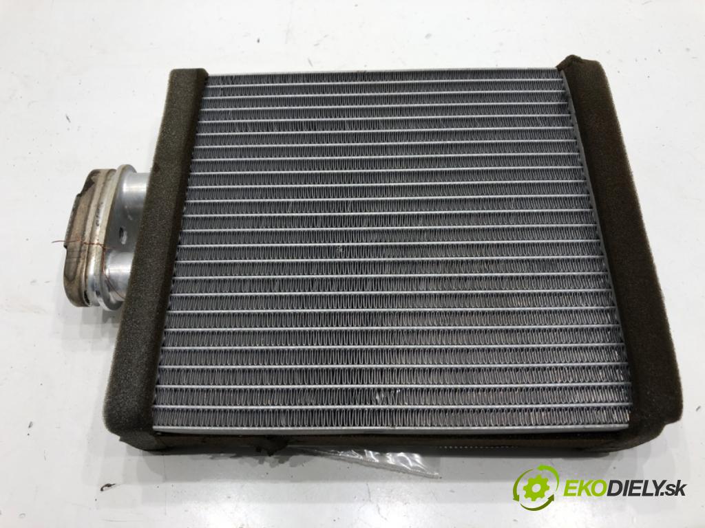 SKODA RAPID liftback 2015 55 kW 1.2 1198 topné těleso radiátor topení 48237016 (Radiátory topení)