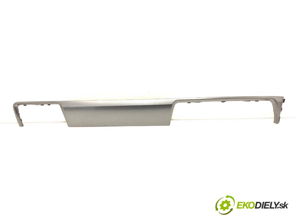 SKODA RAPID liftback 2015 55 kW 1.2 1198 lišty kryt 5JB858134A (Lišta)