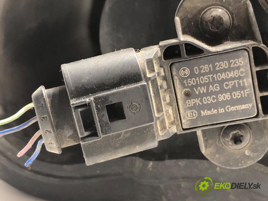 SKODA RAPID liftback 2015 55 kW 1.2 1198 Potrubie sacie, sanie 03E129711F (Sacie potrubie)