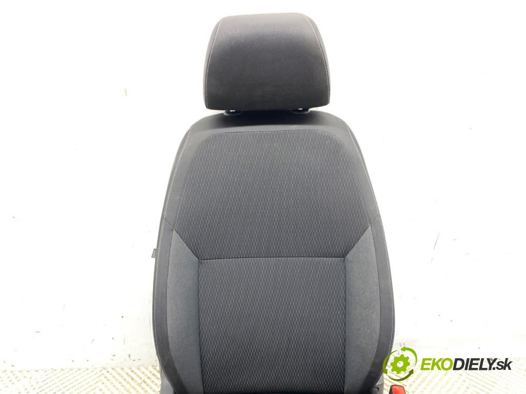 SKODA RAPID liftback 2015 55 kW 1.2 1198 Sedadlo pravy predný