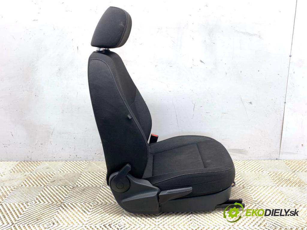 SKODA RAPID liftback 2015 55 kW 1.2 1198 Sedadlo pravy predný