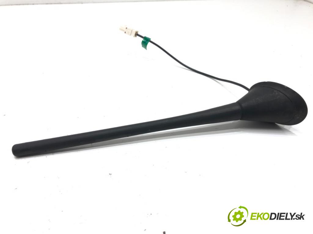 SKODA RAPID liftback 2015 55 kW 1.2 1198 ANTENA