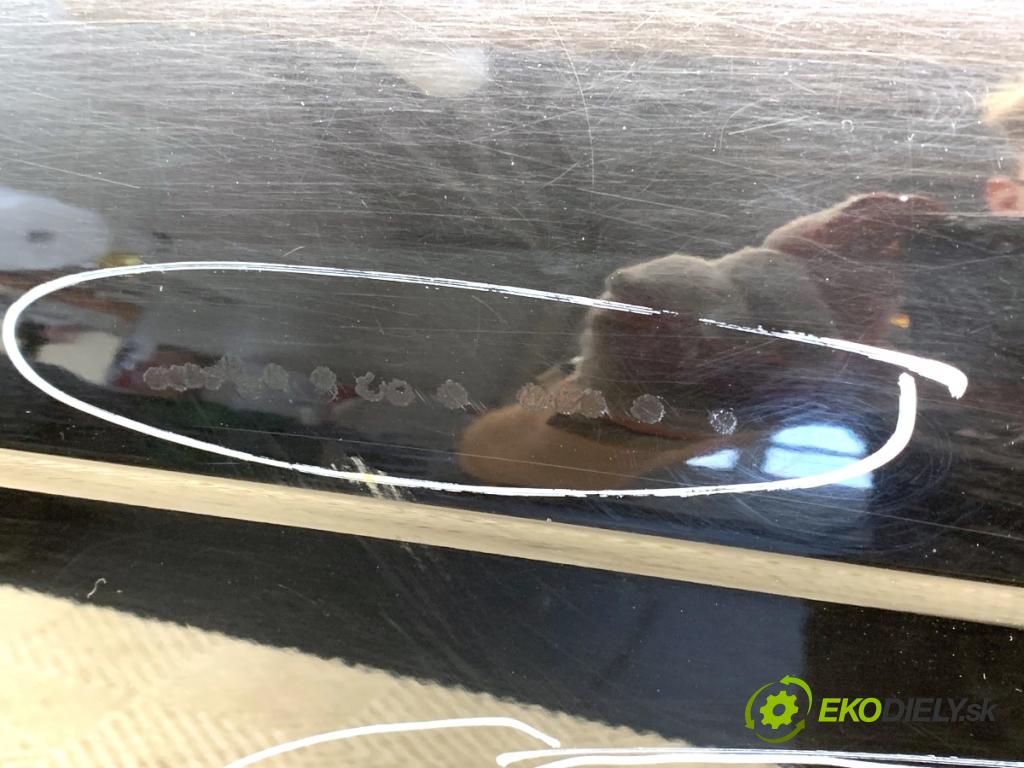 AUDI A4 B8 Kombi 2015 110 kW 2.0 TDI 1968 Dvere pravy zad