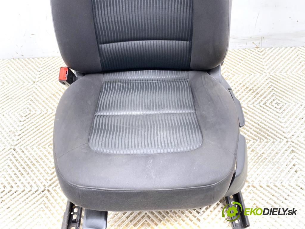 AUDI A4 B8 Kombi 2015 110 kW 2.0 TDI 1968 Sedadlo ľavy predný