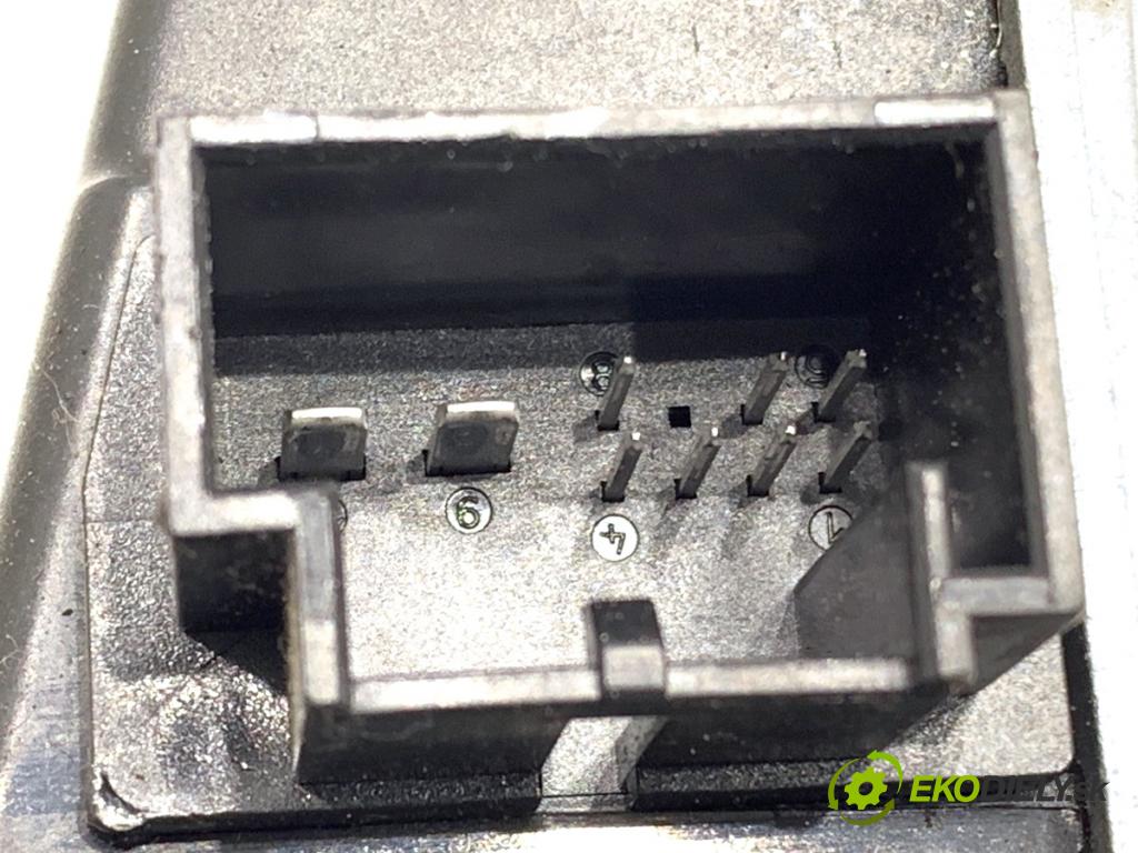 VW PASSAT B6 Kombi 2005 103 kW 2.0 TDI 1968 blokáda volantu 3C0905861J (Ostatné)