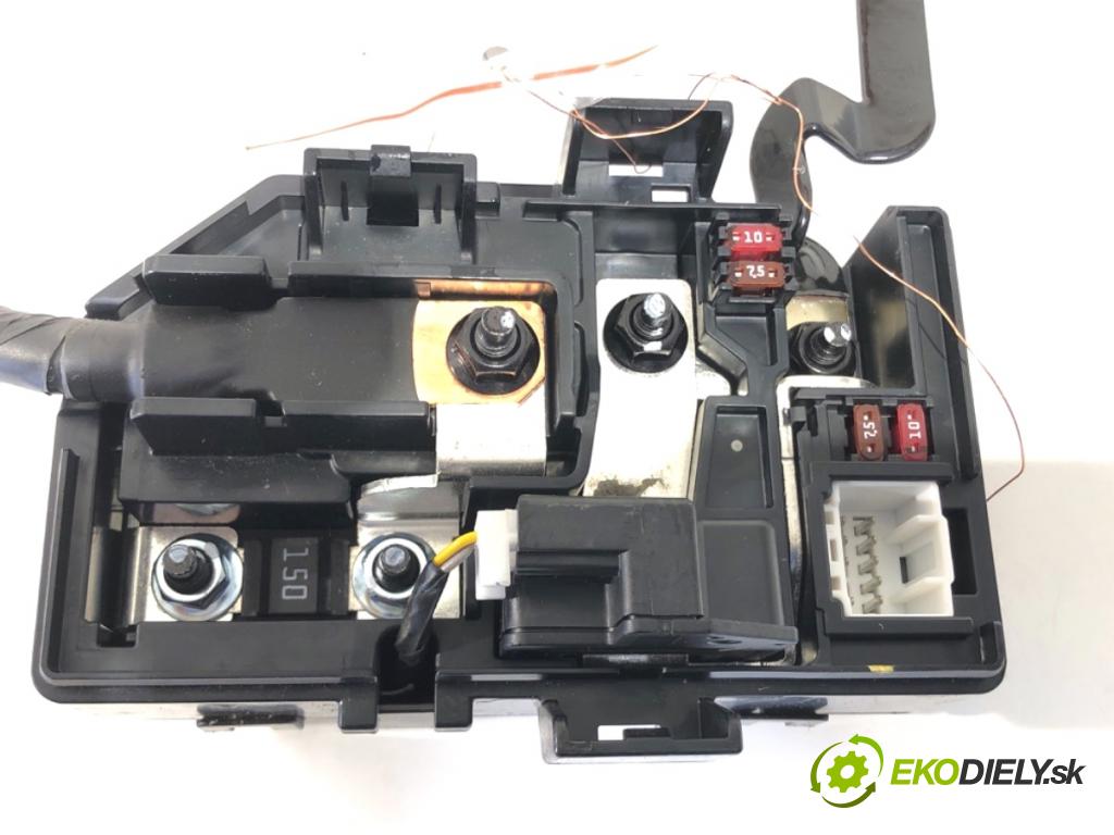 KIA NIRO SUV 2017 77 kW 1.6 GDI Hybrid 1580 skříňka poistková 37553-G2100 (Pojistkové skříňky)