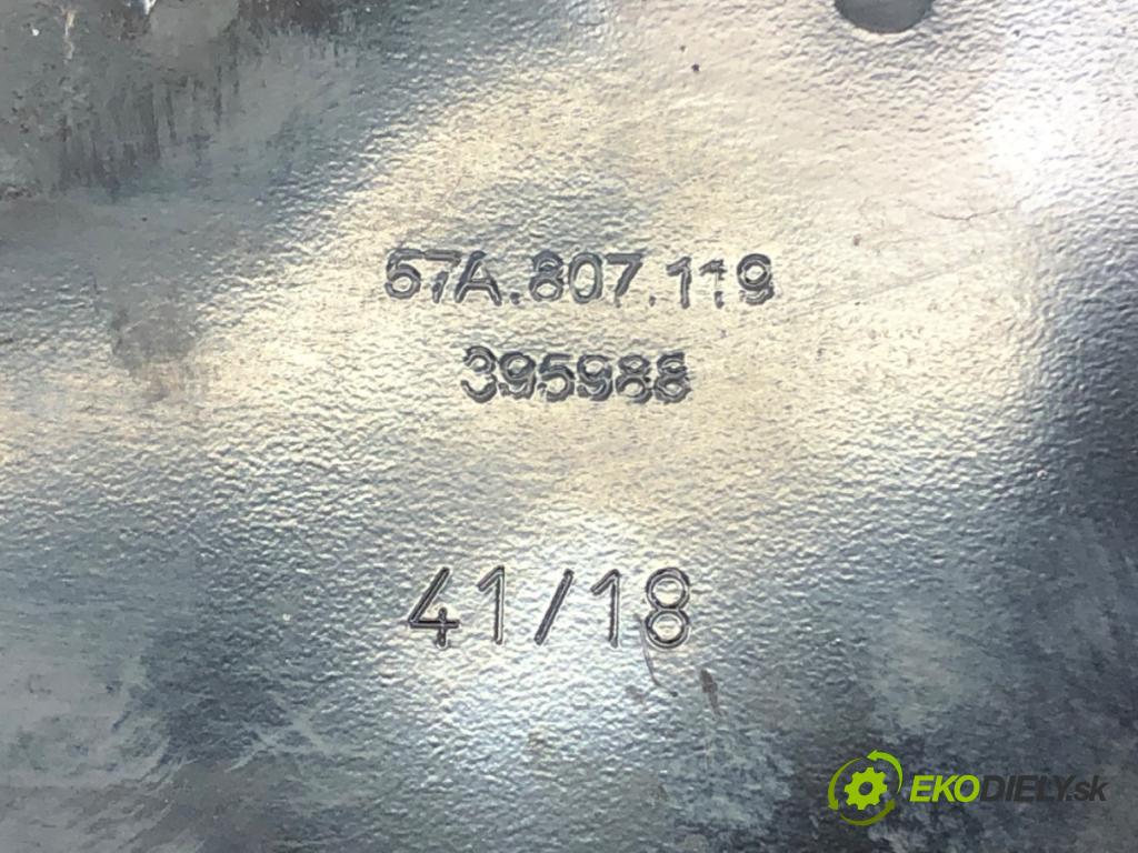 SKODA KAROQ SUV 2018 85 kW 1.6 TDI 1598 výztuha nárazníka přední část 57A807119 (Výztuhy přední)