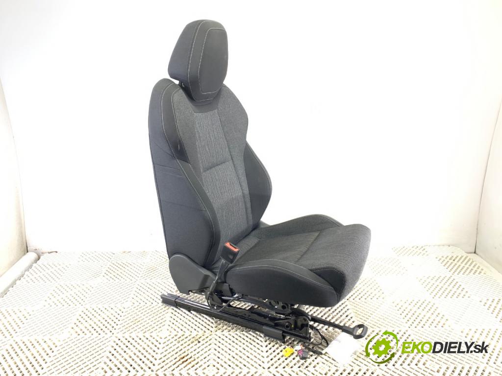 SKODA KAROQ SUV 2018 85 kW 1.6 TDI 1598 Sedadlo ľavy predný