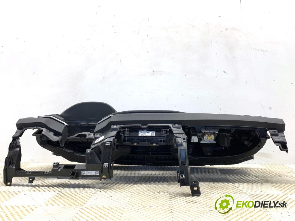 SKODA KAROQ SUV 2018 85 kW 1.6 TDI 1598 Palubná doska VANKÚŠ: spolujazdca volantu 57A880201A 57A880204D
