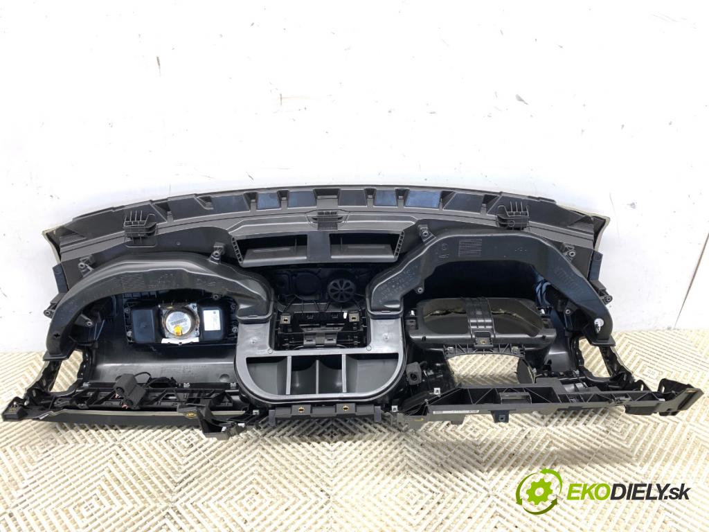SKODA KAROQ SUV 2018 85 kW 1.6 TDI 1598 Palubná doska VANKÚŠ: spolujazdca volantu 57A880201A 57A880204D