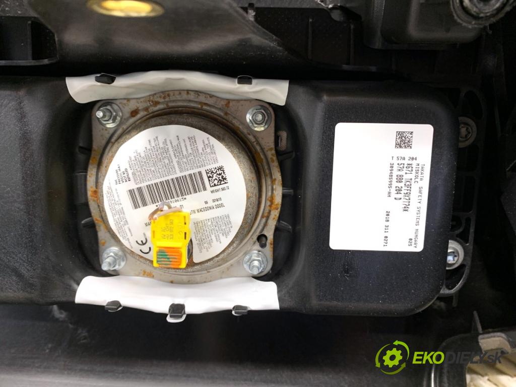 SKODA KAROQ SUV 2018 85 kW 1.6 TDI 1598 Palubná doska VANKÚŠ: spolujazdca volantu 57A880201A 57A880204D