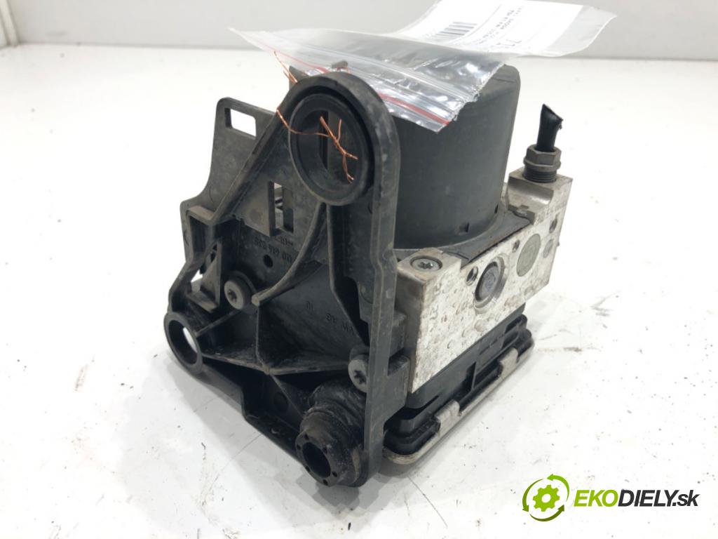 SKODA KAROQ SUV 2018 85 kW 1.6 TDI 1598 Pumpa ABS 5Q0614517DE (Pumpa ABS)