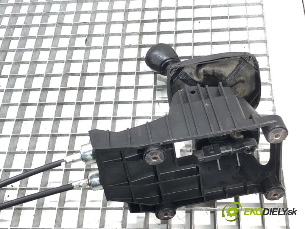 OPEL ANTARA A SUV 2007 110 kW 2.0 CDTI 4x4 1991 kulisa  (Rýchlostné páky / kulisy)