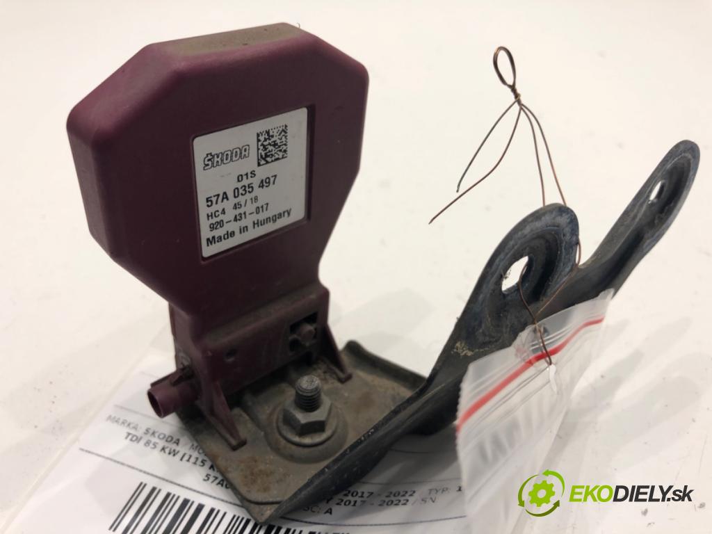 SKODA KAROQ SUV 2018 85 kW 1.6 TDI 1598 Zosilňovač Antenní: 57A035497 (Zosilňovač)