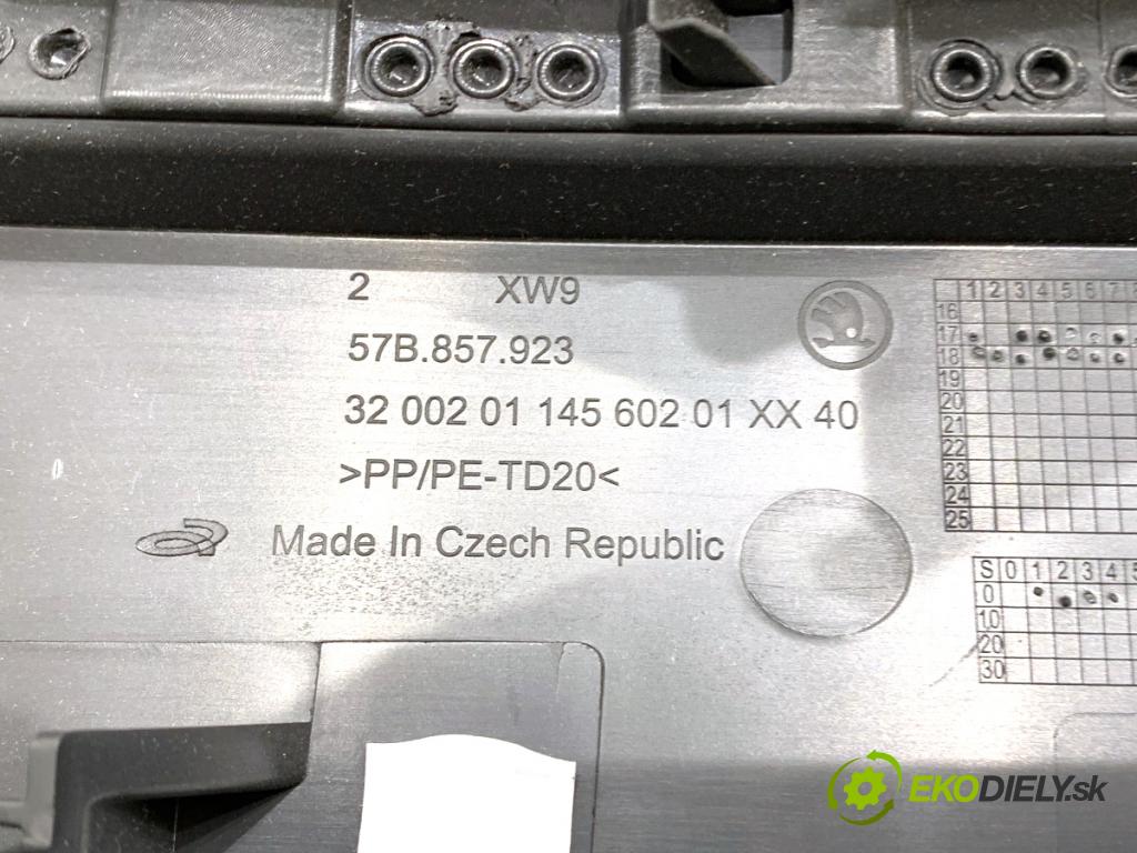 SKODA KAROQ SUV 2018 85 kW 1.6 TDI 1598 Priehradka, kastlík volantu 57B857923