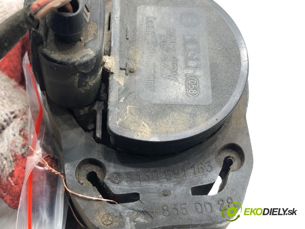 MERCEDES-BENZ W212 sedan 2012 155 kW E 350 BlueTEC (212.024) 2987 DALŠÍ: pumpa vody A2118350028 (Vodní pumpy)