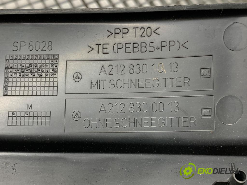 MERCEDES-BENZ W212 sedan 2012 155 kW E 350 BlueTEC (212.024) 2987 Torpédo, plast pod čelné okno 2128301013 (Torpédo (plast pod čelným sklom))