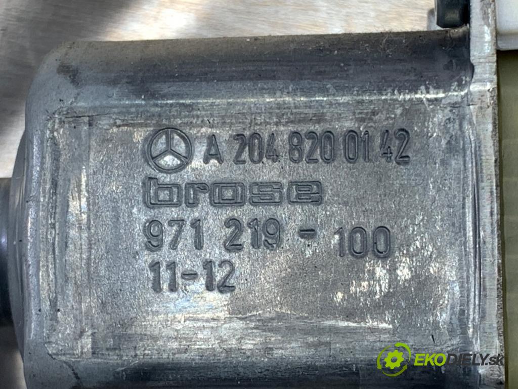 MERCEDES-BENZ W212 sedan 2012 155 kW E 350 BlueTEC (212.024) 2987 mechanismus okna levý přední část 981692-105