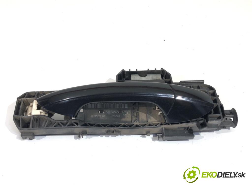 MERCEDES-BENZ W212 sedan 2012 155 kW E 350 BlueTEC (212.024) 2987 Kľučka vonkajšia pravy zad A2047601634