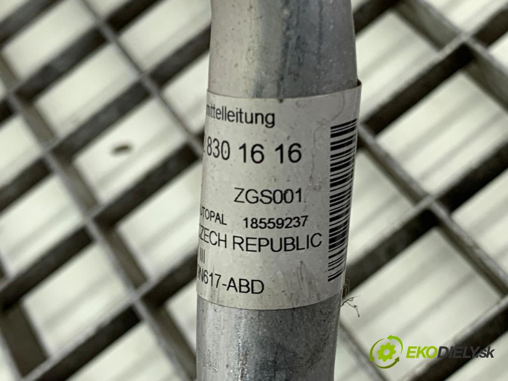 MERCEDES-BENZ W212 sedan 2012 155 kW E 350 BlueTEC (212.024) 2987 rúrka klimatizácie A2128301616 (Rúrka klimatizácie)