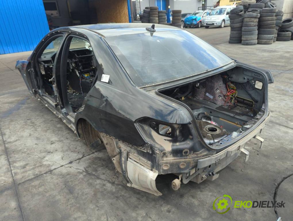 MERCEDES-BENZ W212 sedan 2012 155 kW E 350 BlueTEC (212.024) 2987 KAROSERIA ČTVRŤÁK blatník zadní část levý pravý práh střecha PODŁUŻNICA levý pravý