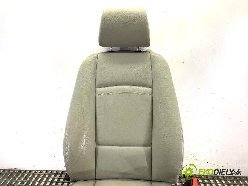 BMW E92 coupe 2009 125 kW 320 i 1995 Sedadlo pravy predný
