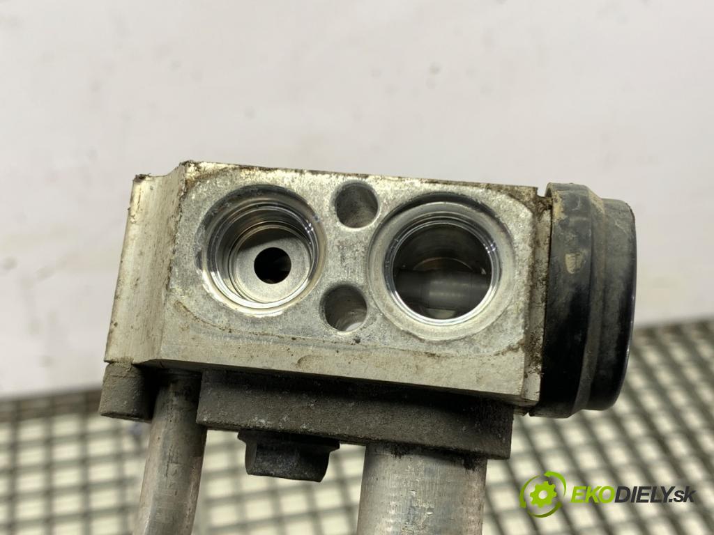 KIA RIO IV liftback 2017 73 kW 1.4 1368 rúrka klimatizácie 141023-1090 (Rúrka klimatizácie)