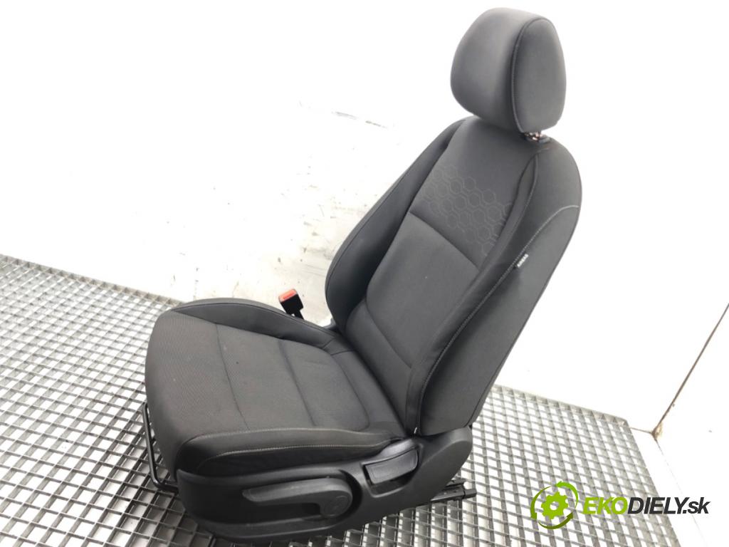 KIA RIO IV liftback 2017 73 kW 1.4 1368 Sedadlo ľavy predný