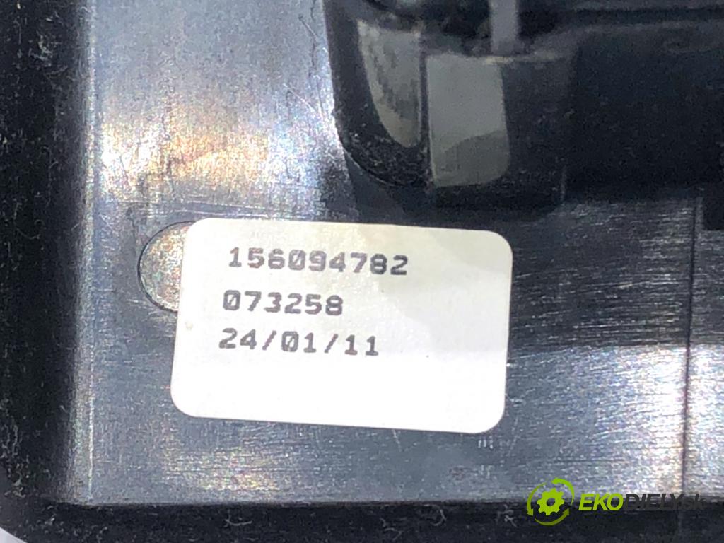ALFA ROMEO GIULIETTA liftback 2011 77 kW 1.6 JTDM (940FXD1A) 1598 Prepínač okien 156094782 (Prepínacie páčky pod volantom)