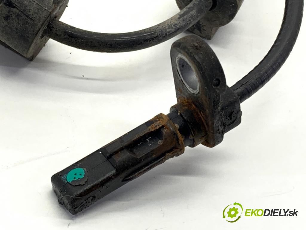 SUZUKI S-CROSS SUV 2024 95 kW 1.4 Hybrid AllGrip 1373 Snímač ABS pravy predný