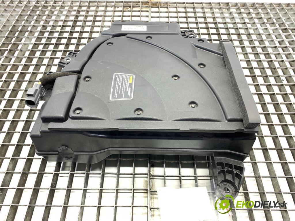 MAZDA CX-9 SUV 2012 204 kW 3.7 3726 subwoofer TD1466960 (Audio zariadenie)