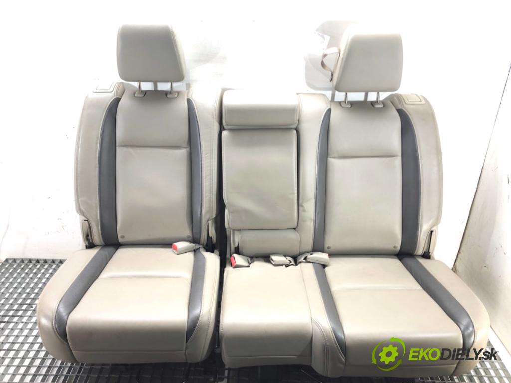 MAZDA CX-9 SUV 2012 204 kW 3.7 3726 Sedadlo druhý rad 