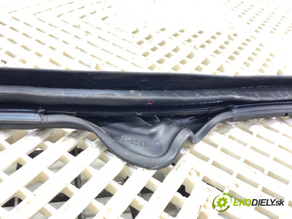 MAZDA CX-9 SUV 2012 204 kW 3.7 3726 těsnění dveře zadní část levá strana 50CS-T03 (Ostatní)