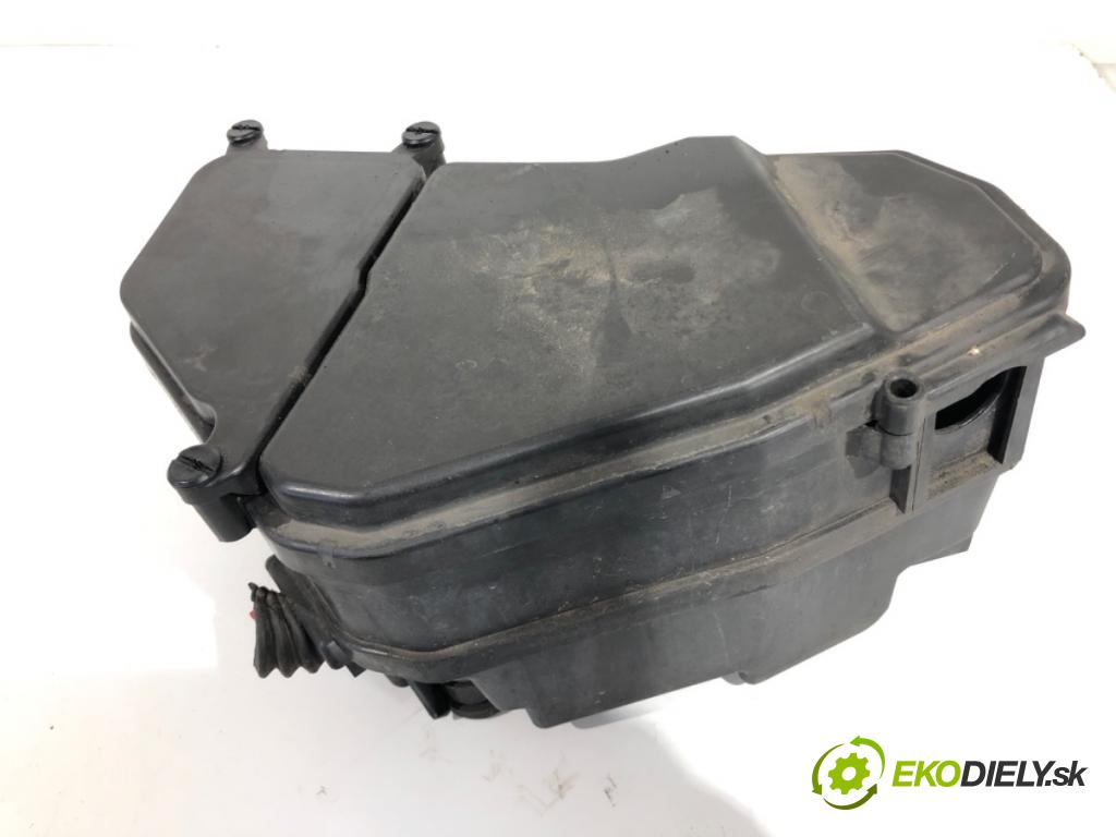 AUDI Q7 4L SUV 2008 240 kW 4.2 TDI quattro 4134 skříňka poistková 7L0937576B (Pojistkové skříňky)