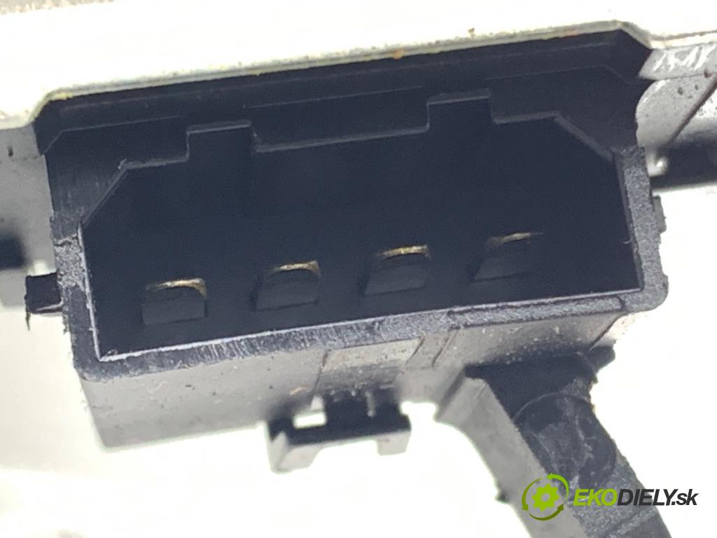 AUDI Q7 4L SUV 2008 240 kW 4.2 TDI quattro 4134 Motor stieračov zad 8E9955711E
